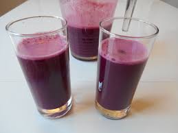 Le Jus De Chou Rouge Est Peu Prepare Et Pourtant Le Jus De Chou Rouge Est Un Jus De Legume Excellent Pour La Sante Smoothies Juice Cleanse Diet And Nutrition