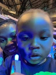 Calandra Williams's Instagram, Twitter & Facebook