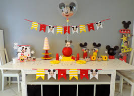 Le Blog De Laura Un Troisieme Anniversaire Mickey 100 Fait Maison Anniversaire Mickey Ballon Anniversaire Anniversaire