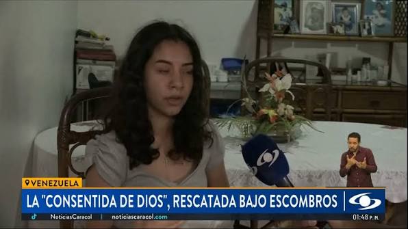 Luego de 10 días de haber ocurrido los terremotos en Venezuela se siguen  conociendo historias. Una joven fue rescatada bajo los escombros de lo que  fue su casa. Ella asegura que logró una conexión ...
