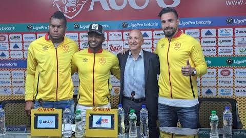 Traspaso de administración de Aucas 2016
