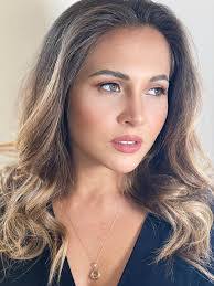 Emily Baxter's Instagram, Twitter & Facebook