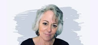 Carrie Hultman's Instagram, Twitter & Facebook