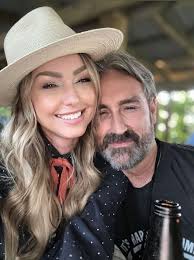 Very Sad News! American Pickers Fan-Favorite Danielle Faces Devastating  Update!
