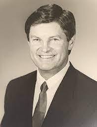 Kenneth Mckelvey's Instagram, Twitter & Facebook