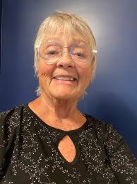 Hello! I'm a new member and left handed. That's because I'm in my right  mind!