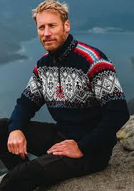 Learn about fjords, northern lights, midnight sun, where to stay, walking, fishing and more. Dale Of Norway Norge Sweater