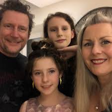 Gillian Thompson's Instagram, Twitter & Facebook