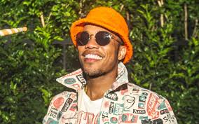 Watch bruno mars and anderson.paak's new group silk sonic's performance of leave the door open at the 63rd grammy awards. Bruno Mars And Anderson Paak Share Their First Collab Single Leave The Door Open Revolt