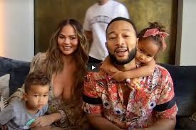 Late monday night, chrissy teigen posted the first official photo of daughter luna with new family addition. John Legend Chrissy Teigen Open Up About Hard Parts Of Relationship People Com