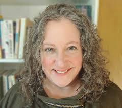 Stephanie Mason's Instagram, Twitter & Facebook