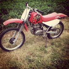 Red Xr100r Honda Dirtbike Trying To Save Up For One This Summer Dirtbikes Motocross Honda