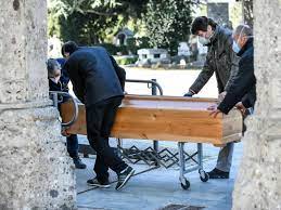 Credo che sia veramente un caso unico, una giornata della memoria con una tragedia ancora viva. 1s18qjmcrw0 4m