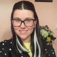 Ashley Novotny's Instagram, Twitter & Facebook