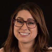 Shannon Lyons's Instagram, Twitter & Facebook