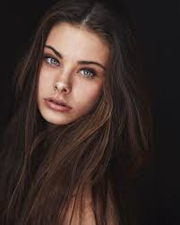 I have blonde hair and blue eyes so does my dad (his turned brown after he married my mom) my sister also does but one of her eyes is half blue and half brown straight down the middle its very. Meika Woollard Brown Hair Green Eyes Brown Hair And Grey Eyes Brown Hair Green Eyes Girl