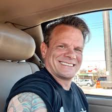 How to replace the front windshield seal