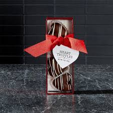 Crossing the line from romantic to cheesy on valentine's day is often difficult, especially whether you're shopping for a new boyfriend or husband of many years, they'll appreciate the thought and effort that you put into your gift. Valentines Day Gifts For New Girlfriend Fire Valentine All About Love