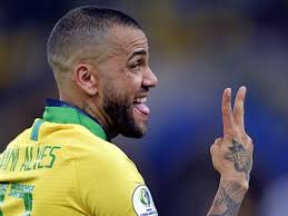 Afp el veterano lateral daniel alves , de 38 años, será el principal nombre de la selección olímpica brasileña de fútbol en los juegos olímpicos de tokio , en la que no estará neymar , según la convocatoria divulgada este jueves. Seleccion Brasil Hoy Se Conocen Los 18 Convocados Comandados Por Dani Alves Para Juegos Olimpicos Selecciones Nacionales Futbolred