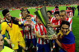 Tottenham afuera y mourinho aplaudiendo a los rivales en el vestuario. Atletico Madrid Masterpiece Theatre 2012 Europa League Final Versus Athletic Club Into The Calderon