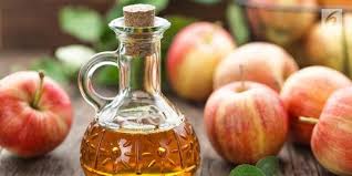 It has many health benefits and also side effects. 5 Manfaat Minum Cuka Apel Dan Madu Untuk Kesehatan Bantu Turunkan Berat Badan Merdeka Com