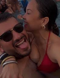 Una Escapadita 👩🏻‍❤️‍👨🏻❤️‍🔥🥂🌊☀️🍸🫶🏻❤️🦞🍹🔥