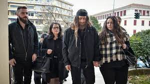 Έχεις ανθρώπους, έχεις τα πάντα», απάντησε ο ανδρέας γιακουμάκης. O Pateras Toy Baggelh Giakoymakh Sto Edwlio Toy Kathgoroymenoy