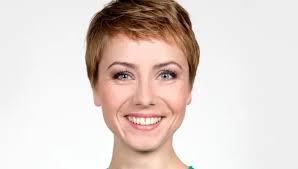 Abendschau Moderatorin: Sarah Oswald verlässt überraschend den rbb