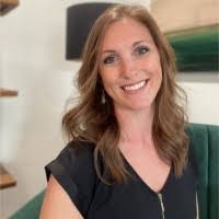 Kristin Overton's Instagram, Twitter & Facebook