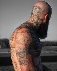 This tattoo has an eye in a hourglass. Beard Ink Style Mode Head Tattoo Hair Bald Tattoo Hair Tattoos
