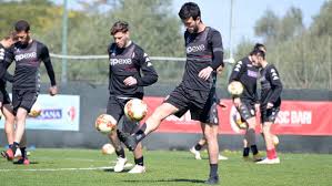 Playoff 1° turno mar 30/06/20 00:00 siena 3:0 arezzo feralpisalò 3:0 modena piacenza 0:3 triestina alessandria 3:0 pro patria iscriviti al gruppo campionato italiano di calcio. Playoff Serie C Bari Foggia Data E Orario Dove Vedere La Partita In Tv