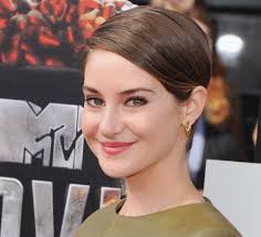 After breakout roles in the. Shailene Woodley Height Age Relationship Full Bio
