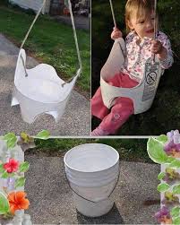 Gallon Bucket Swing Diy Http Ecoprojecteer Net Bucketswing Fai Da Te Bambini Altalena Bambini Progetti Per Bambini