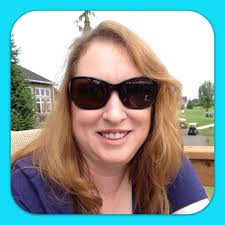 Which hotel is closer to Seattle market?