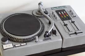 Specialty Cakes Gallery Sweet Saucy Shop Turntable Cake Dj Cake Specialty Cakes