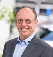 Gerhard Winkler: „Autos werden auch künftig persönlich im Schauraum  verkauft“