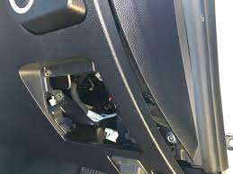 Masalah ini kerap terjadi, bukan hanya di proton iriz namun hampir pada setiap mobil dengan sistem keyless entry. Weekend Projects Bm Tutorial Diy Sembunyi Cable Dashcam Proton Iriz