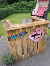 Beachbar Aus Europaletten Diy Mobel Garten Palettenmobel Garten Garten