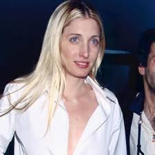 electric blue pools 🌊 jade ring • • @carolynbessettehd keeps cranking' out  the keepers •March 9, 1999 •Bright Night @ The Whitney • photo by Mitchell  Gerber