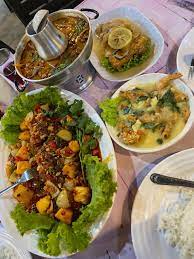 Tempat pertama yang kami singgah adalah di restoran rabitah catering untuk sarapan pagi. 35 Tempat Makan Best Di Kelantan 2021 Tempat Makan Menarik Kota Bahru