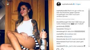 In 2011, the singer had helen fischer's head stabbed on his upper arm. Sophia Thomalla Will Tattoo Von Helene Fischer Und Florian Silbereisen Stern De