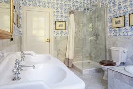 Holen sie sich mit bädermax ein stück „gute alte zeit in ihr neues badezimmer. Nostalgiebad Stil Badezimmer Badezimmer Traditionelles Badezimmer