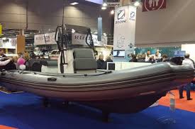 Du 8 au 16 décembre, la porte de versailles accueille le plus grand port indoor de france, le nautic. Guide D Achat Des Semi Rigides Les Nouveautes Du Salon Nautique De Paris 2017