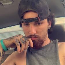 Ryan Thomas Midkiff Lincoln (WRJ), West Virginia  http://Arre.st/WV-1005440908