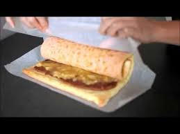 Comment Rouler Un Biscuit Roule Chefnini Recette Biscuit Roule Recettes De Cuisine Biscuits