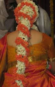 What is the official flower of stellis? 18 Indian Wedding Hairstyles With Jasmine Flowers Bling Sparkle