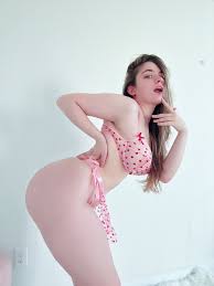 TW Pornstars - MuscleMommyCosplays (🍑Linnea). Twitter. I love lingerie 🥰.  4:03 AM - 11 Apr 2023