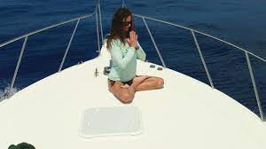 Andrea Elson's Feet << wikiFeet