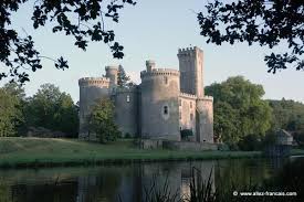 15 Stunning Castles You Can Actually Buy Castle Sand Castle Chateau