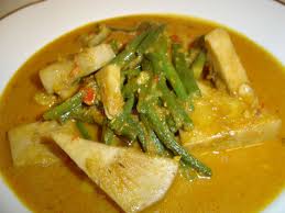 Ayam goreng lengkuas rumah makan padang daging empuk bumbu meresap. Tasty Indonesian Food Gulai Nangka Padang Indonesian Food Asian Vegetables Yummy Vegetable Recipes